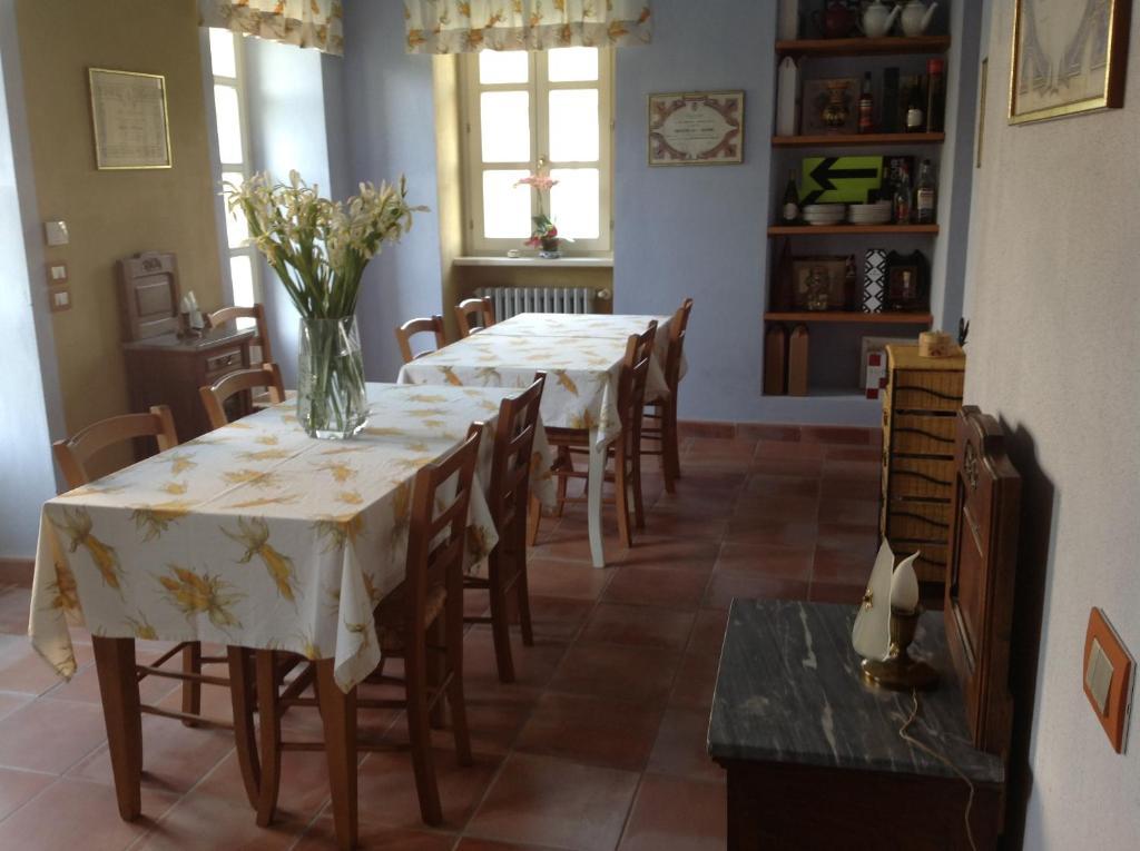 Locanda San Lorenzo Roddino エクステリア 写真